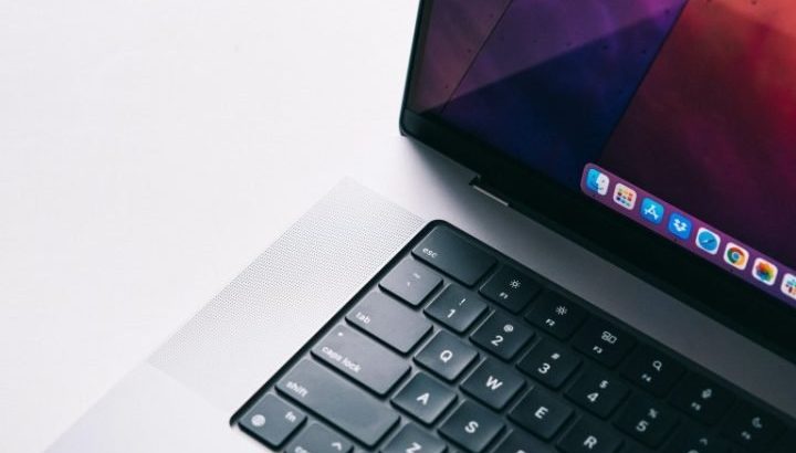 MacBook M2 à vendre, puissance et élégance réunies