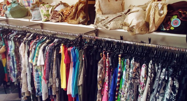Mode de seconde main : où et comment bien acheter/vendre au Togo