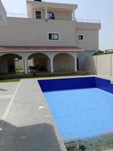 Maison R+2 avec piscine