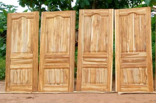 Porte panneau - Goodis Togo