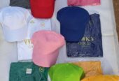 Les casquettes et t-shirt