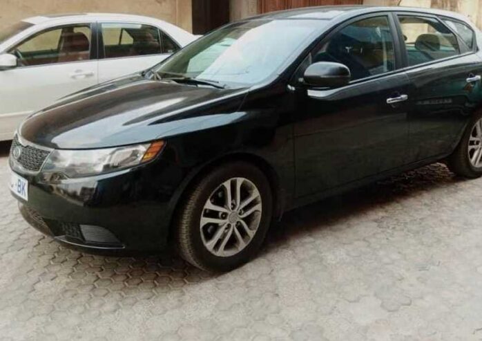 *KIA FORTE 5 EX* Année 20