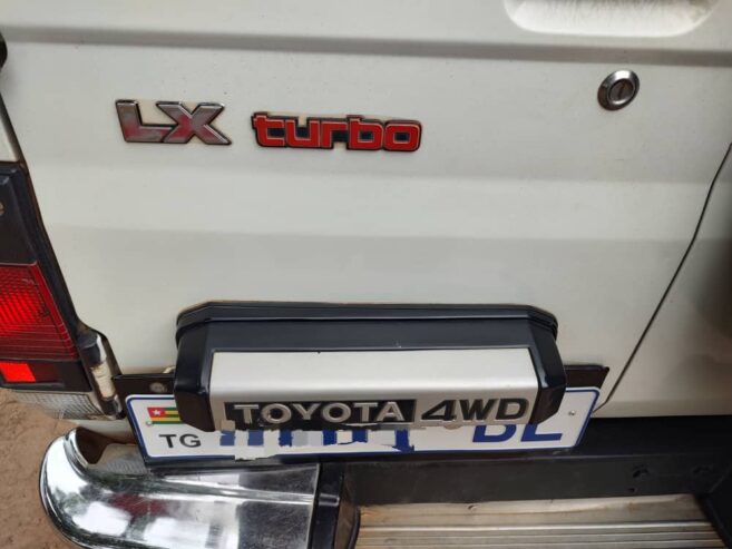 TOYOTA LAND CRUISER