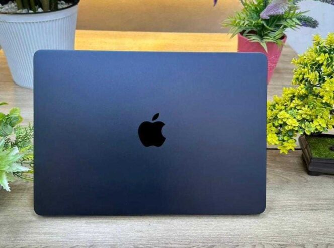 MACBOOK AIR M2 ANNÉE 2022