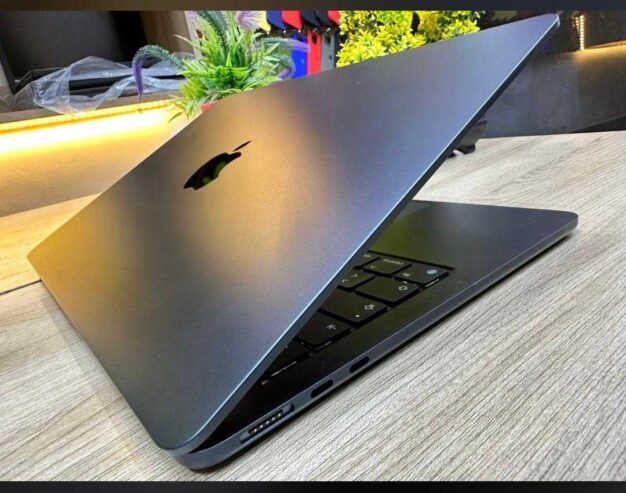 MACBOOK AIR M2 ANNÉE 2022