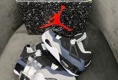 Air Jordan 4 Retro