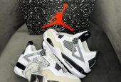 Air Jordan 4 Retro