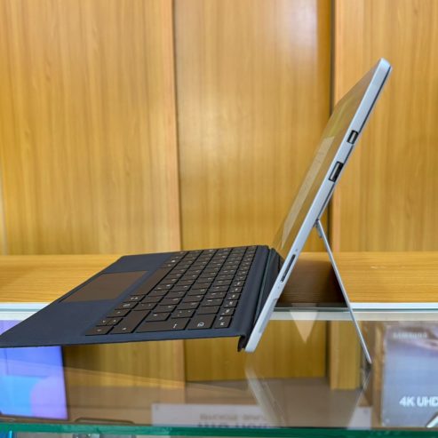 Laptop Surface Pro 5