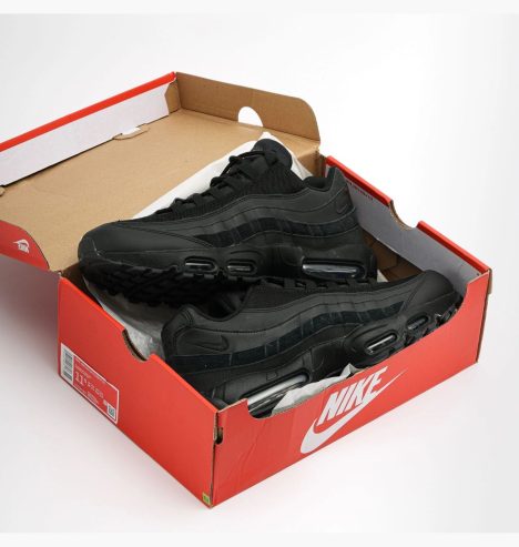 Nike Air Max 95 Essential